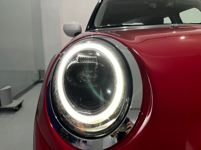 fotoG 21 del MINI MINI 5 Puertas Cooper 100 kW (136 CV) 136cv Gasolina del 2022 en Lleida