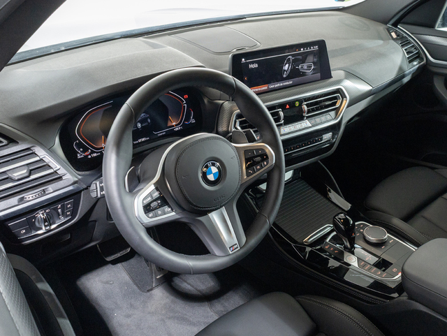 BMW X4 xDrive20d color Negro. Año 2024. 140KW(190CV). Diésel. En concesionario Oliva Motor Girona de Girona