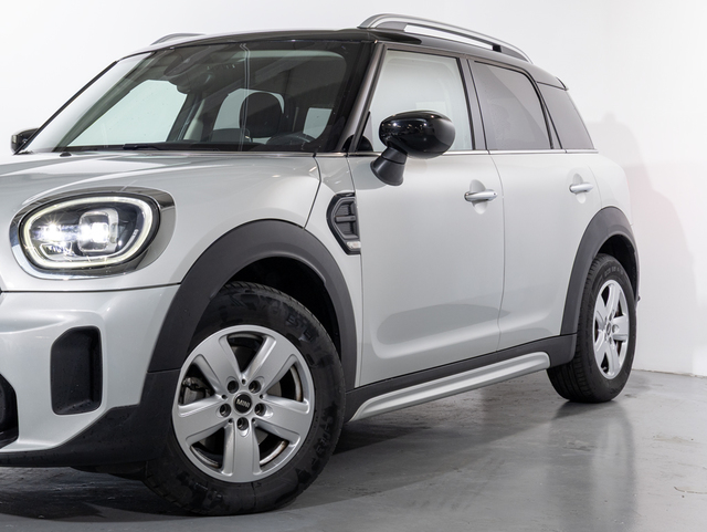 fotoG 10 del MINI MINI Countryman Cooper D 110 kW (150 CV) 150cv Diésel del 2022 en Girona