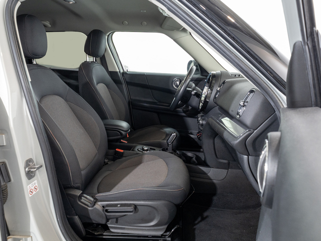 fotoG 11 del MINI MINI Countryman Cooper D 110 kW (150 CV) 150cv Diésel del 2022 en Girona