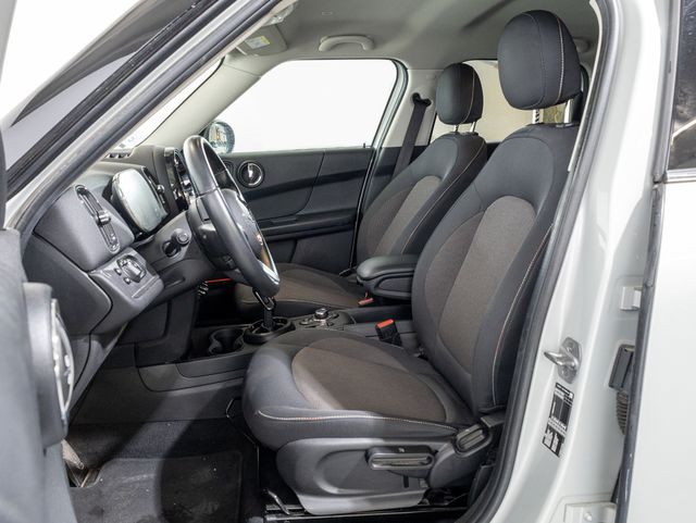 fotoG 12 del MINI MINI Countryman Cooper D 110 kW (150 CV) 150cv Diésel del 2022 en Girona