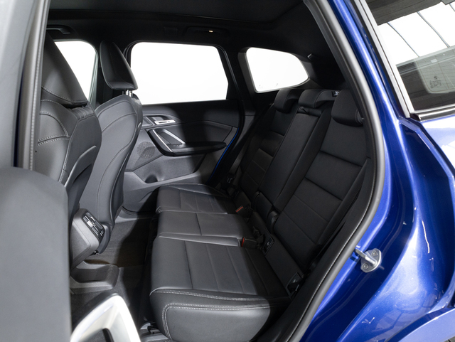 BMW X1 sDrive20d color Azul. Año 2024. 120KW(163CV). Diésel. En concesionario Oliva Motor Girona de Girona