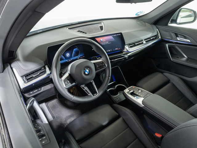 BMW X1 sDrive20d color Gris. Año 2024. 120KW(163CV). Diésel. En concesionario Oliva Motor Girona de Girona