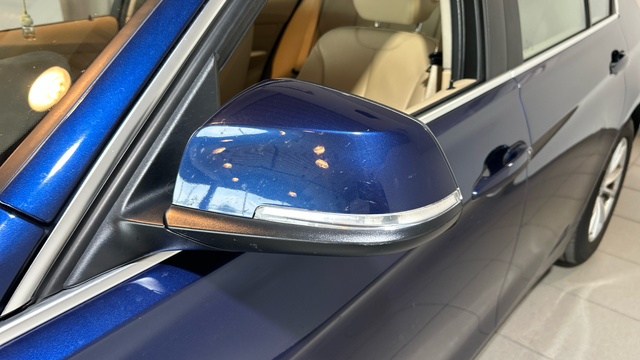 BMW Serie 3 330e color Azul. Año 2017. 185KW(252CV). Híbrido Electro/Gasolina. En concesionario BYmyCAR Madrid - Alcalá de Madrid