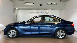 Fotos de BMW Serie 3 330e color Azul. Año 2017. 185KW(252CV). Híbrido Electro/Gasolina. En concesionario BYmyCAR Madrid - Alcalá de Madrid