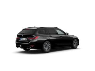 Fotos de BMW Serie 3 320i Touring color Negro. Año 2024. 135KW(184CV). Gasolina. En concesionario Motri Motor Jaén de Jaén