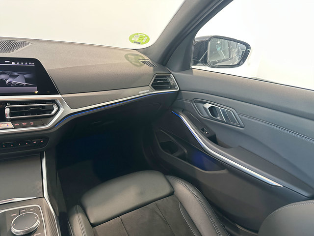 BMW Serie 3 330i Touring color Gris Plata. Año 2021. 190KW(258CV). Gasolina. En concesionario Autogal de Ourense