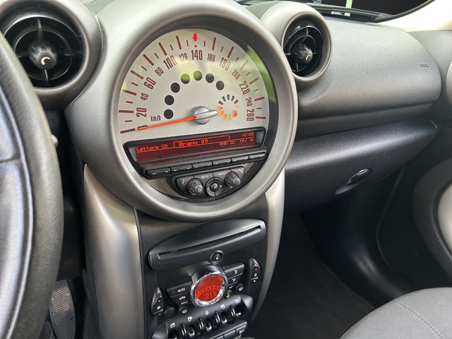 MINI MINI Countryman Cooper D ALL4 82 kW (112 CV)