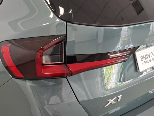 BMW X1 sDrive20d color Verde. Año 2024. 120KW(163CV). Diésel. En concesionario Automoviles Bertolin, S.L. de Valencia