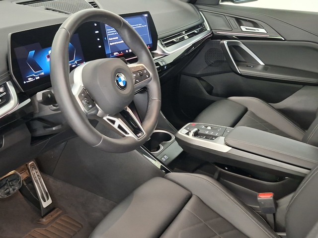 BMW X1 sDrive20d color Verde. Año 2024. 120KW(163CV). Diésel. En concesionario Automoviles Bertolin, S.L. de Valencia