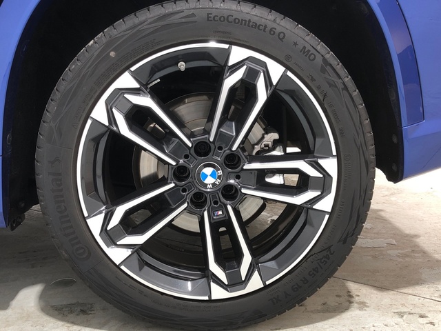 BMW X1 sDrive20d color Azul. Año 2024. 120KW(163CV). Híbrido Electro/Diesel. En concesionario Auto Premier, S.A. - MADRID de Madrid