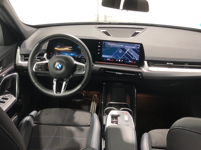 BMW X1 sDrive20d color Negro. Año 2024. 120KW(163CV). Diésel. En concesionario Auto Premier, S.A. - MADRID de Madrid