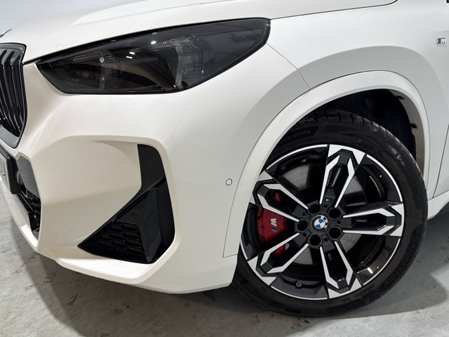 BMW X1 sDrive20d color Blanco. Año 2024. 120KW(163CV). Diésel. En concesionario Auto Premier, S.A. - MADRID de Madrid
