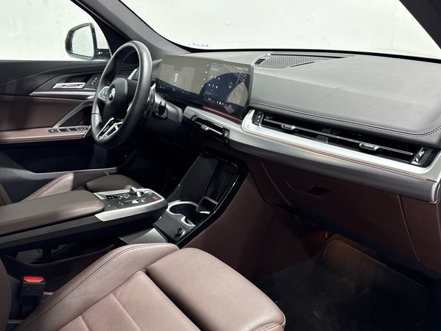 BMW X1 sDrive20d color Blanco. Año 2024. 120KW(163CV). Diésel. En concesionario Auto Premier, S.A. - MADRID de Madrid