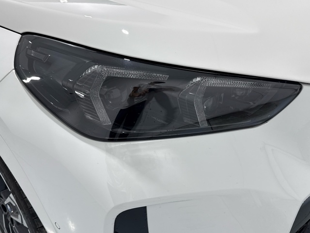 BMW X1 sDrive20d color Blanco. Año 2024. 120KW(163CV). Diésel. En concesionario Auto Premier, S.A. - MADRID de Madrid