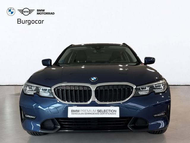 BMW Serie 3 320d Touring color Azul. Año 2022. 140KW(190CV). Diésel. En concesionario Motor Gorbea de Álava