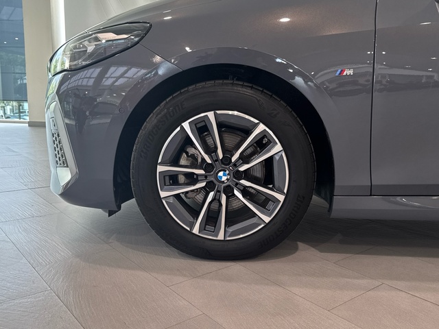 BMW Serie 2 218d Active Tourer color Gris. Año 2024. 110KW(150CV). Diésel. En concesionario Burgocar (Bmw y Mini) de Burgos