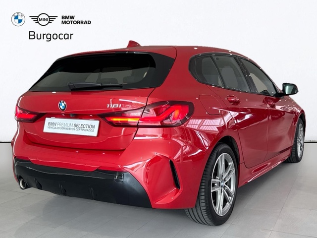 BMW Serie 1 118i color Rojo. Año 2024. 103KW(140CV). Gasolina. En concesionario Motor Gorbea de Álava