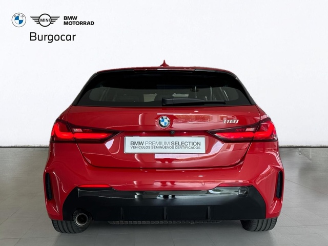 BMW Serie 1 118i color Rojo. Año 2024. 103KW(140CV). Gasolina. En concesionario Motor Gorbea de Álava