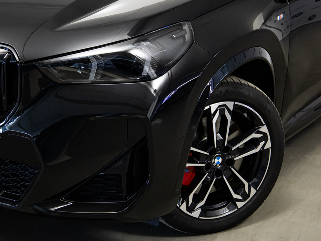 BMW X1 sDrive20d color Negro. Año 2024. 120KW(163CV). Diésel. En concesionario BMW Fuenteolid Valladolid de Valladolid