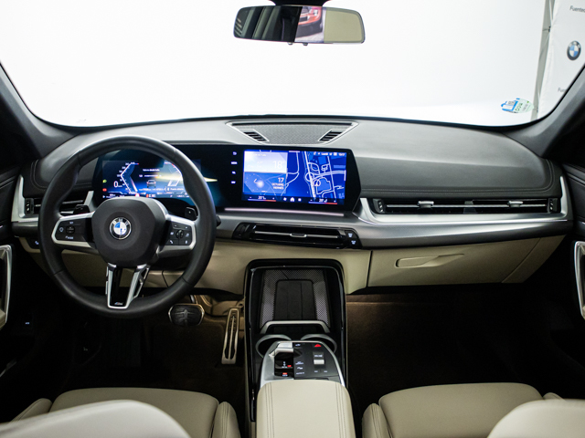 BMW X1 sDrive20d color Negro. Año 2024. 120KW(163CV). Diésel. En concesionario BMW Fuenteolid Valladolid de Valladolid