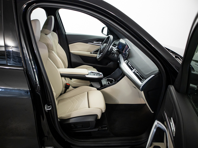 BMW X1 sDrive20d color Negro. Año 2024. 120KW(163CV). Diésel. En concesionario BMW Fuenteolid Valladolid de Valladolid