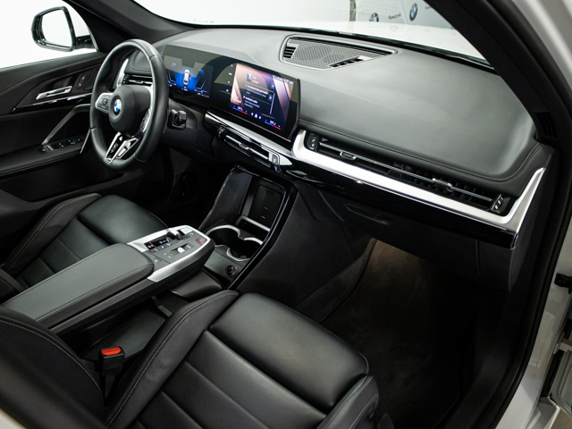 BMW X1 sDrive20d color Blanco. Año 2024. 120KW(163CV). Diésel. En concesionario BMW Fuenteolid Valladolid de Valladolid