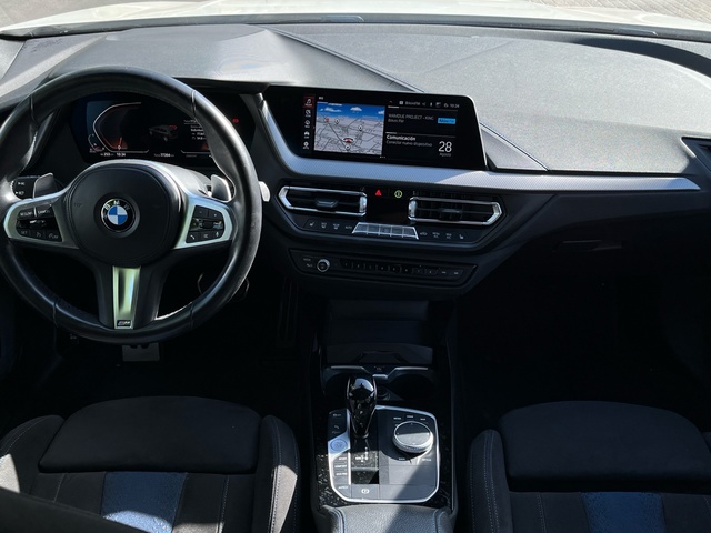 BMW Serie 1 118d color Blanco. Año 2021. 110KW(150CV). Diésel. En concesionario Murcia Premium S.L. AV DEL ROCIO de Murcia