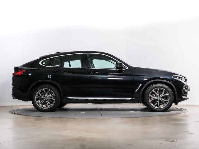 BMW X4 xDrive20d color Negro. Año 2020. 140KW(190CV). Diésel. En concesionario Oliva Motor Tarragona de Tarragona