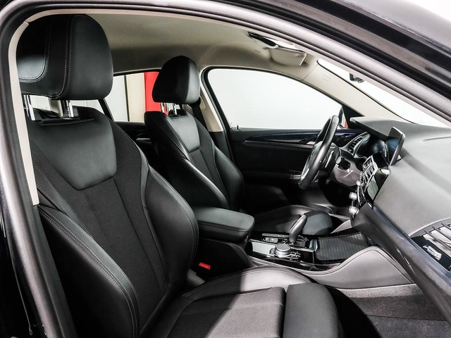 BMW X4 xDrive20d color Negro. Año 2020. 140KW(190CV). Diésel. En concesionario Oliva Motor Tarragona de Tarragona