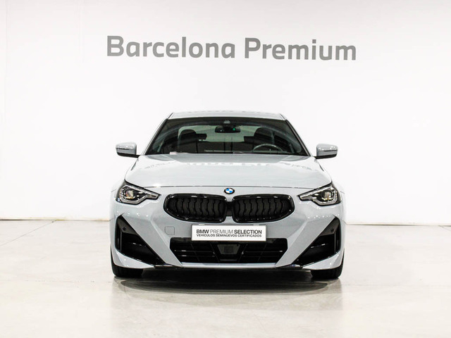 BMW Serie 2 220d Coupe color Gris. Año 2024. 140KW(190CV). Diésel. En concesionario Barcelona Premium -- GRAN VIA de Barcelona