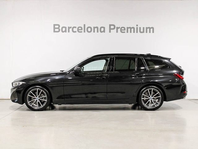 BMW Serie 3 320d Touring color Negro. Año 2024. 140KW(190CV). Diésel. En concesionario Barcelona Premium -- GRAN VIA de Barcelona