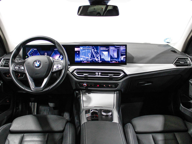 BMW Serie 3 320d Touring color Negro. Año 2024. 140KW(190CV). Diésel. En concesionario Barcelona Premium -- GRAN VIA de Barcelona