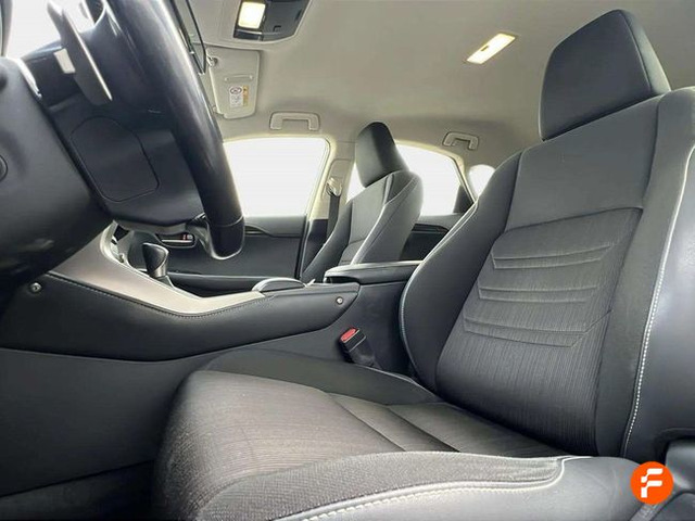 Foto 10 Lexus NX 300h Executive Navigation 145 kW (197 CV)