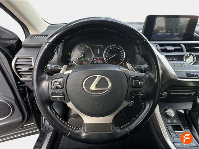 Foto 21 Lexus NX 300h Executive Navigation 145 kW (197 CV)
