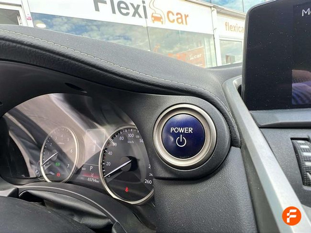 Foto 27 Lexus NX 300h Executive Navigation 145 kW (197 CV)