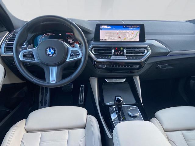 BMW X4 xDrive20d color Negro. Año 2023. 140KW(190CV). Híbrido Electro/Diesel. En concesionario Automotor Costa, S.L.U. de Almería