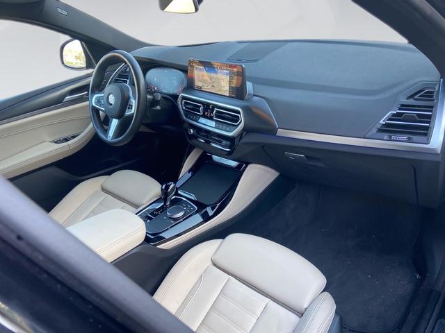 BMW X4 xDrive20d color Negro. Año 2023. 140KW(190CV). Híbrido Electro/Diesel. En concesionario Automotor Costa, S.L.U. de Almería
