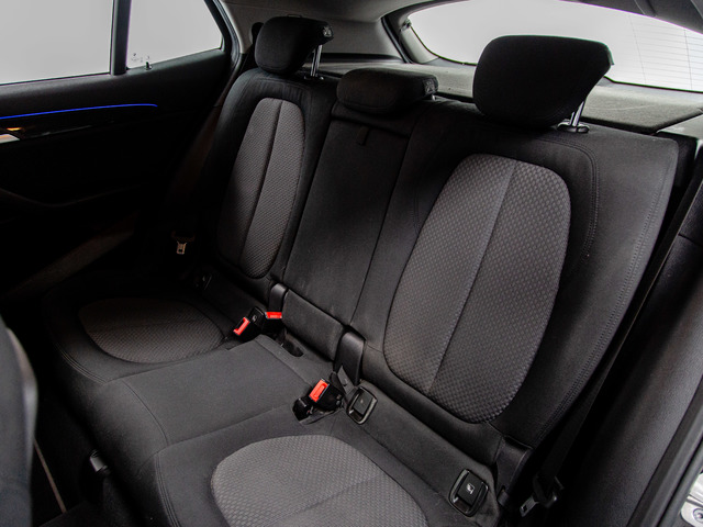 BMW X2 sDrive18d color Negro. Año 2021. 110KW(150CV). Diésel. En concesionario Móvil Begar Alicante de Alicante