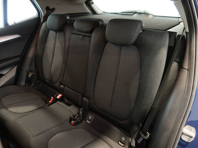 BMW X2 sDrive18d color Azul. Año 2022. 110KW(150CV). Diésel. En concesionario Autogal de Ourense