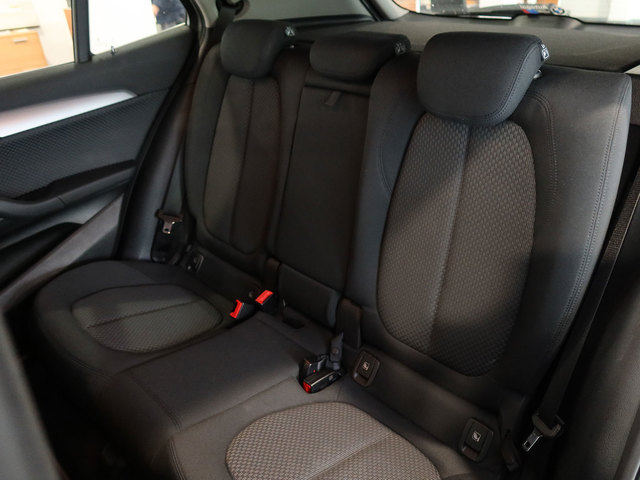 BMW X2 sDrive18d color Azul. Año 2022. 110KW(150CV). Diésel. En concesionario Autogal de Ourense