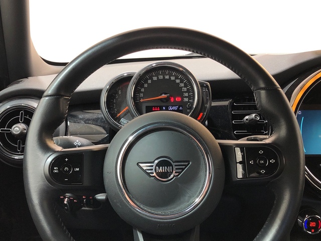 fotoG 13 del MINI MINI 5 Puertas Cooper 100 kW (136 CV) 136cv Gasolina del 2023 en Madrid