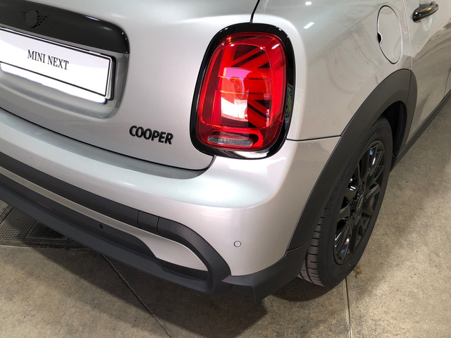 fotoG 17 del MINI MINI 5 Puertas Cooper 100 kW (136 CV) 136cv Gasolina del 2023 en Madrid