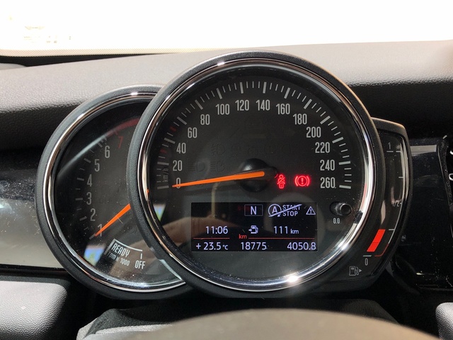 fotoG 18 del MINI MINI 5 Puertas Cooper 100 kW (136 CV) 136cv Gasolina del 2023 en Madrid