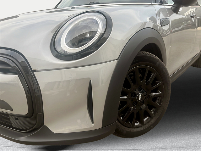 fotoG 5 del MINI MINI 5 Puertas Cooper 100 kW (136 CV) 136cv Gasolina del 2023 en Granada