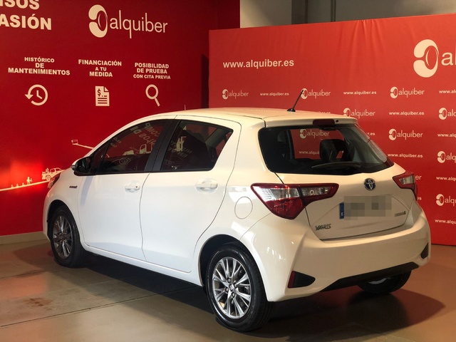 Toyota Yaris 1.5 100H Active 74 kW (100 CV)