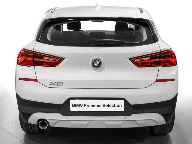BMW X2 xDrive25e color Blanco. Año 2022. 162KW(220CV). Híbrido Electro/Gasolina. En concesionario Caetano Cuzco, Alcalá de Madrid