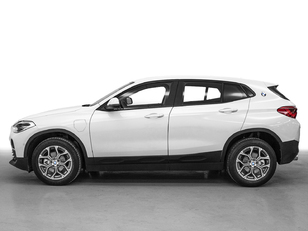 Fotos de BMW X2 xDrive25e color Blanco. Año 2022. 162KW(220CV). Híbrido Electro/Gasolina. En concesionario Caetano Cuzco, Alcalá de Madrid
