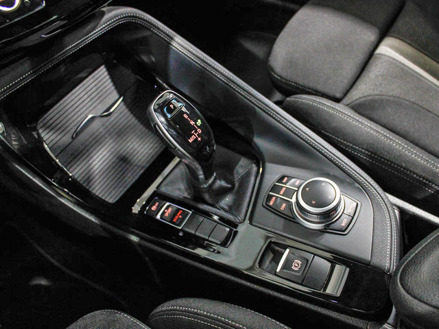 BMW X2 sDrive18d color Blanco. Año 2021. 110KW(150CV). Diésel. En concesionario Barcelona Premium -- GRAN VIA de Barcelona