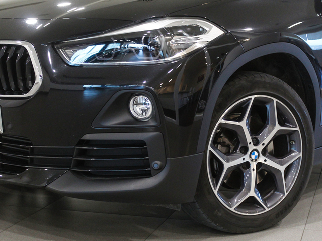 BMW X2 sDrive18d color Negro. Año 2019. 110KW(150CV). Diésel. En concesionario Barcelona Premium -- GRAN VIA de Barcelona